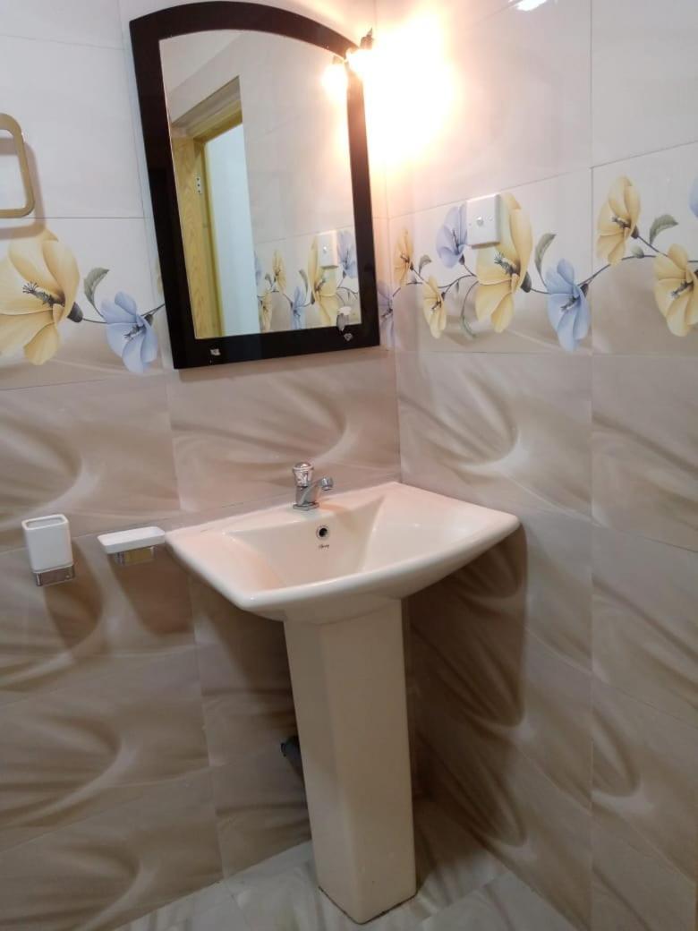 Villa Senan - 2 Apartments - 米瑞莎 外观 照片
